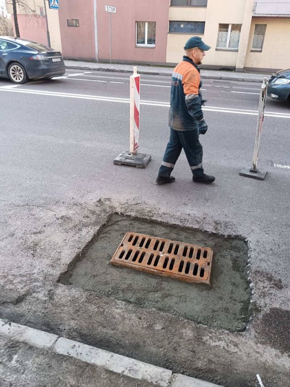 В Бресте ведется промывка сетей дождевой канализации