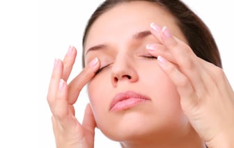 Врачи Гродно рассказали, как быстро снять усталость глаз