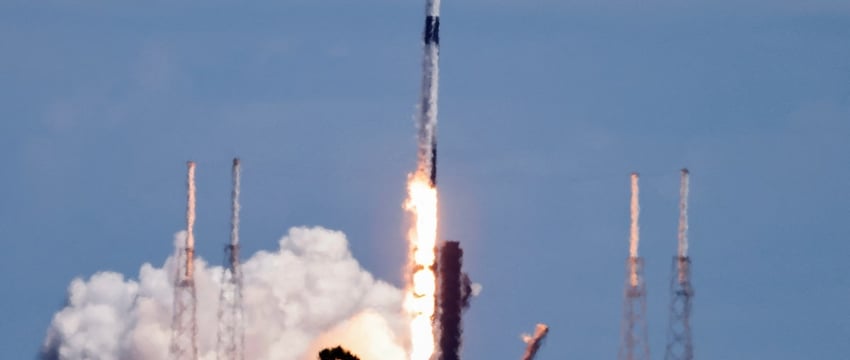 SpaceX запускает новое поколение американских спутников-шпионов