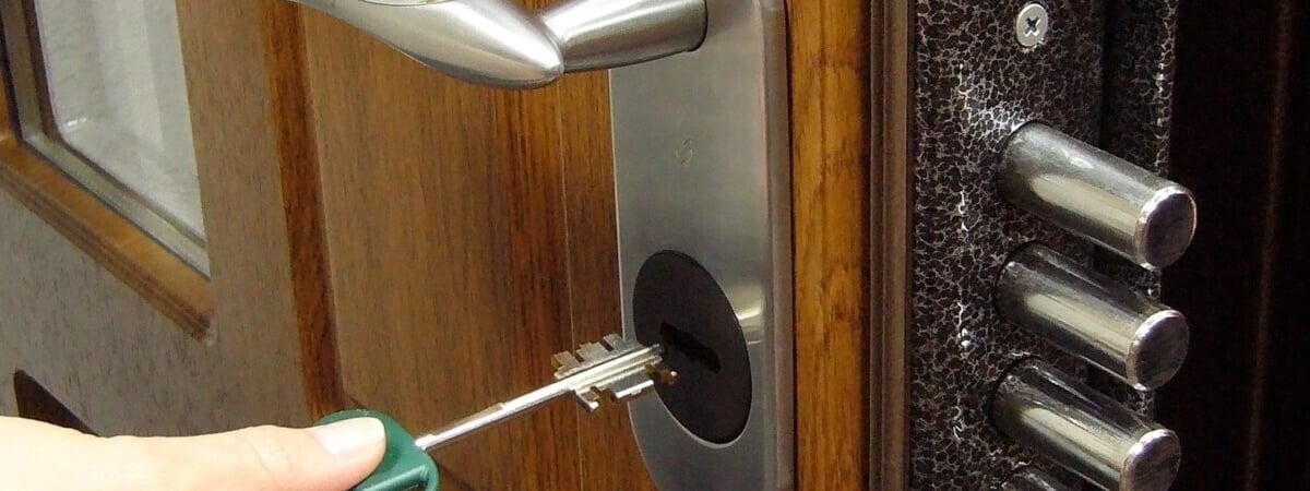 Арендатор попросил прописать его в съёмном жилье? Адвокат напомнила белорусам о рисках — Полезно