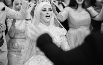 Турнир по колке дров устроили на Масленицу в Новополоцке. Как это было?