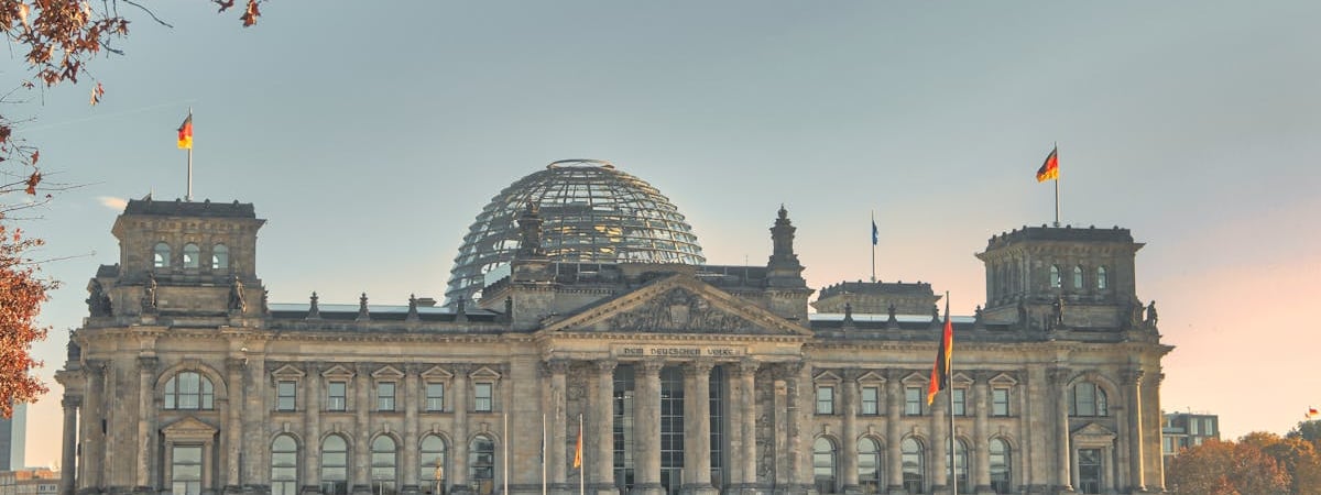 Немецкий парламент одобрил резолюцию по закрытию границ