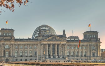 Немецкий парламент одобрил резолюцию по закрытию границ