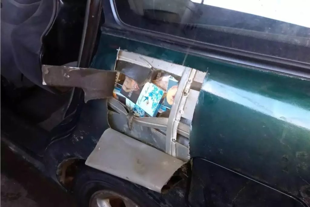 На таможне разрезали автомобиль белорусского контрабандиста