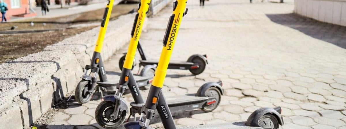 Шеринг электросамокатов пообещал блокировать пользователей в Минске за поездки вдвоем