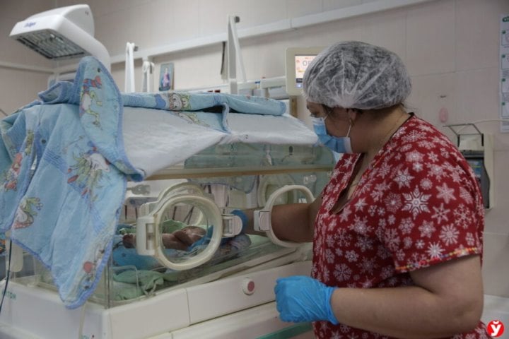 Выхаживание ребенка весом меньше кило стоит $200 000 в год. Как в Беларуси спасают жизни