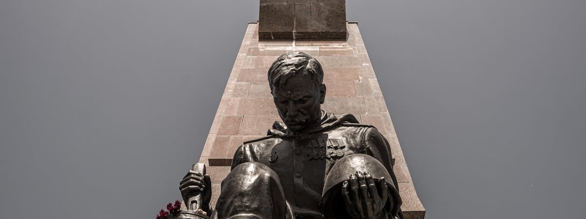 Российских добровольцев обяжут платить за поврежденную на войне технику