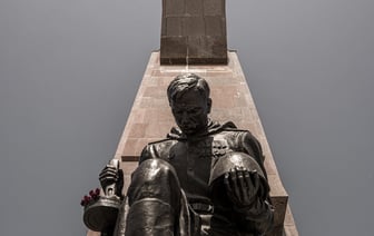 Российских добровольцев обяжут платить за поврежденную на войне технику