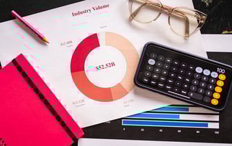 Фондовый рынок США испытывает трудности из-за политики Трампа