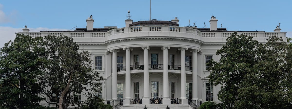 США повышает тарифы на импорт из Китая