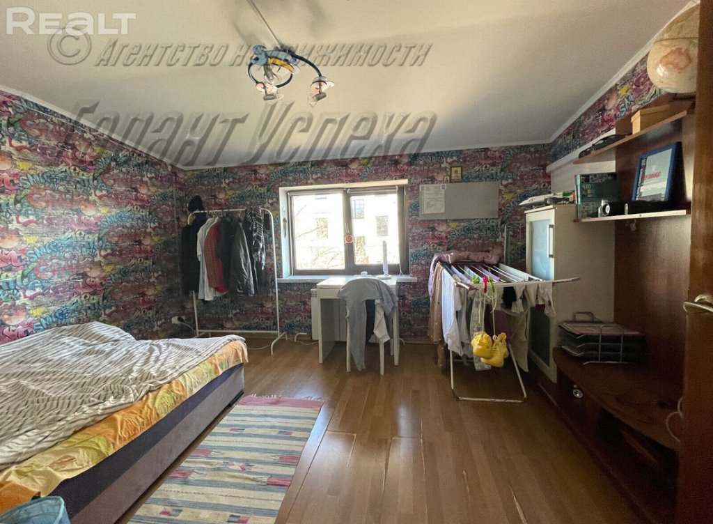 На этой улице Бреста располагаются самые дорогие дома города. Посмотрели, что тут продается