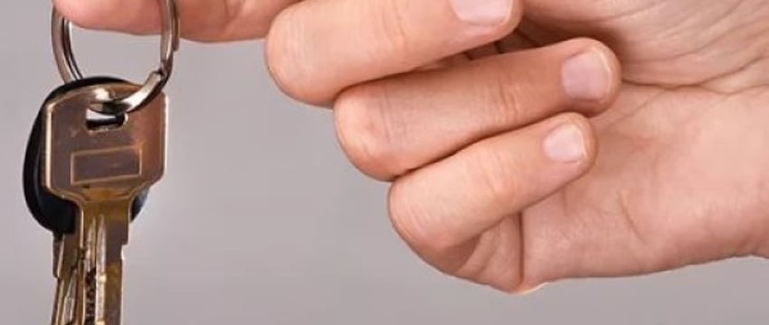 Зачем виновник ДТП «избавился» от машин и квартиры? Случай в Брестской области