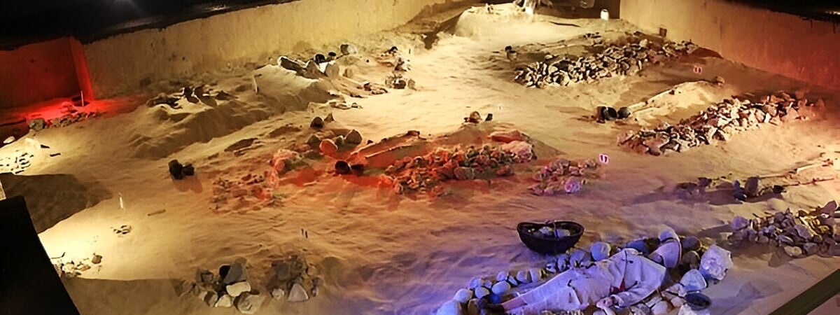 Археологи нашли на старых кладбищах Польши «внеземной металл» — Фото