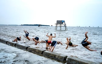 Надо наносить россиянам потери до тех пор, пока не откажутся от войны, – Залужный