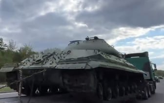 Парад танков в Бресте: новый танк ИС-3 привлек внимание жителей