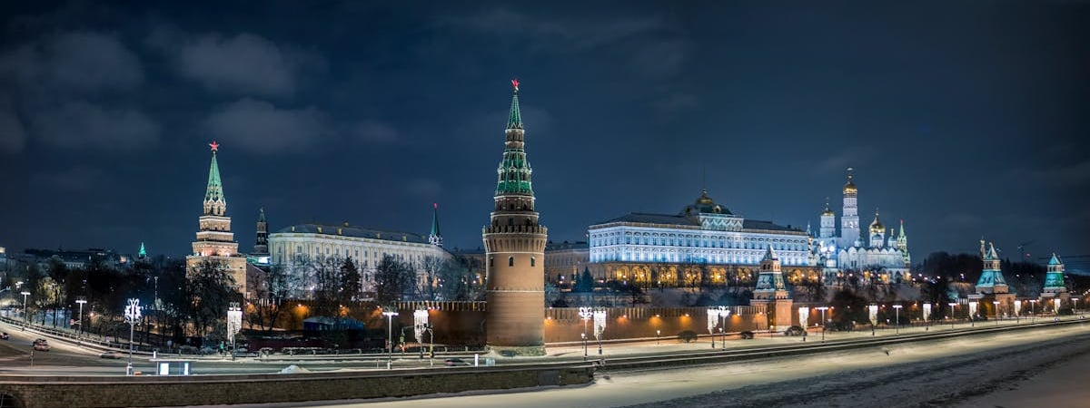 Кремль подтвердил начало вывода российских миротворцев из Карабаха