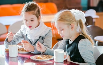 Эти 4 продукта повысят успеваемость ребёнка в школе? Диетолог назвала «идеальную» еду — Полезно