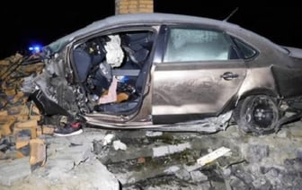 Убил жену и на большой скорости влетел в стелу на въезде в Столин. Подробности жуткой истории