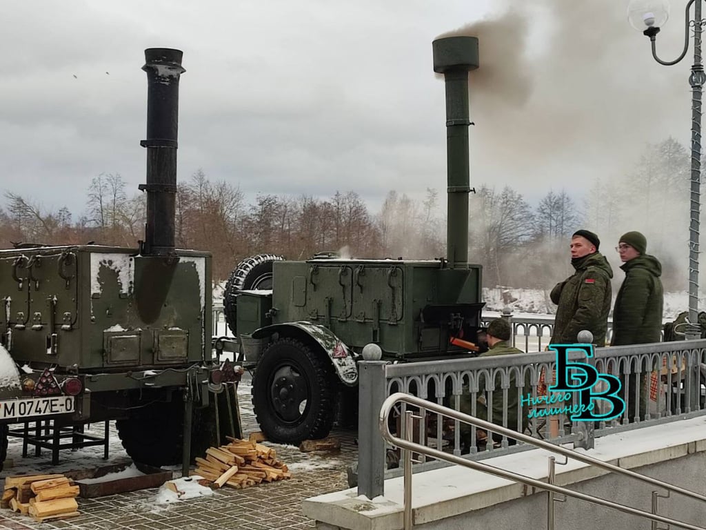 Второй зимний фестиваль «Брэсцкія забавы» проходит на набережной реки Мухавец