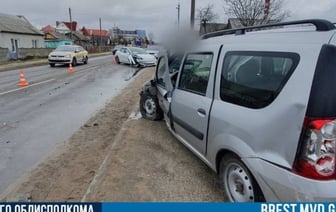 Tesla и Lada столкнулись в Барановичах