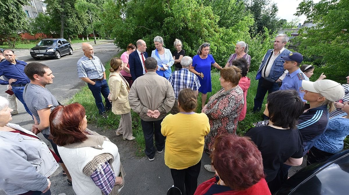 В Гомеле из-за лая собак не спит целая многоэтажка. Что говорит закон?