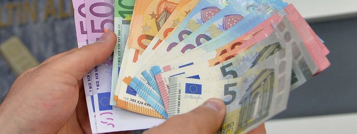 Минский бездомный украл рюкзак, а найденные в нем деньги выбросил