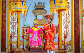 Средняя зарплата в Беларуси снизилась. Кто получает больше всех?