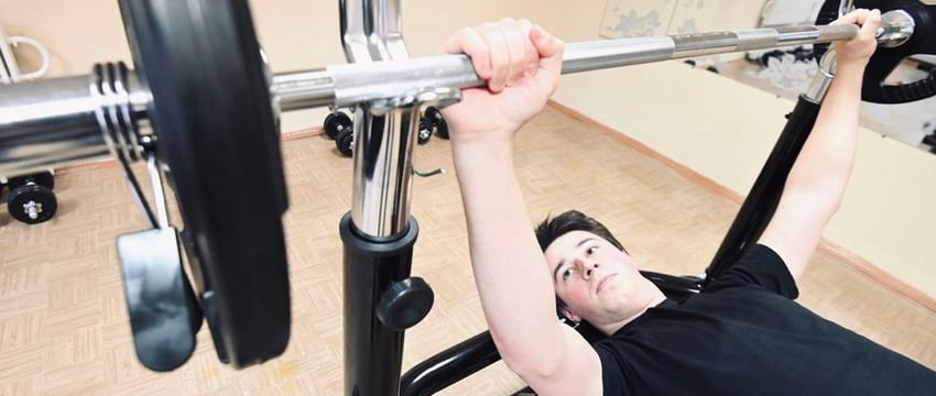 У медколледжа Гомеля появился свой тренажерный зал