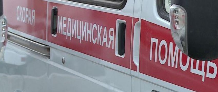 Медиков, пострадавших от пациента с топором, посетил министр здравоохранения