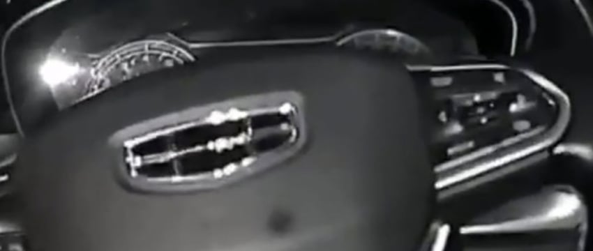 В такси пахло алкоголем. Водитель был ни при чем, а у его пассажира теперь большие проблемы