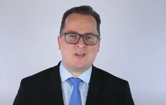 СК завел уголовное дело по 9 статьям на советника Тихановской Франака Вечерко