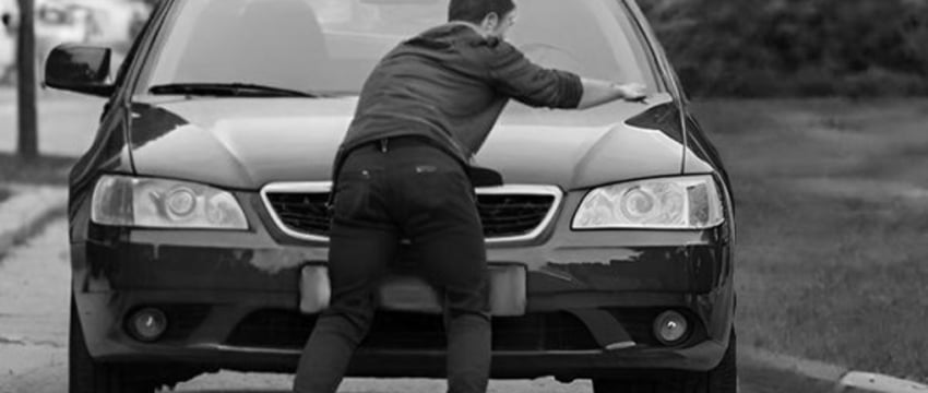 В Кобрине 21-летний парень угнал два автомобиля после вечеринки