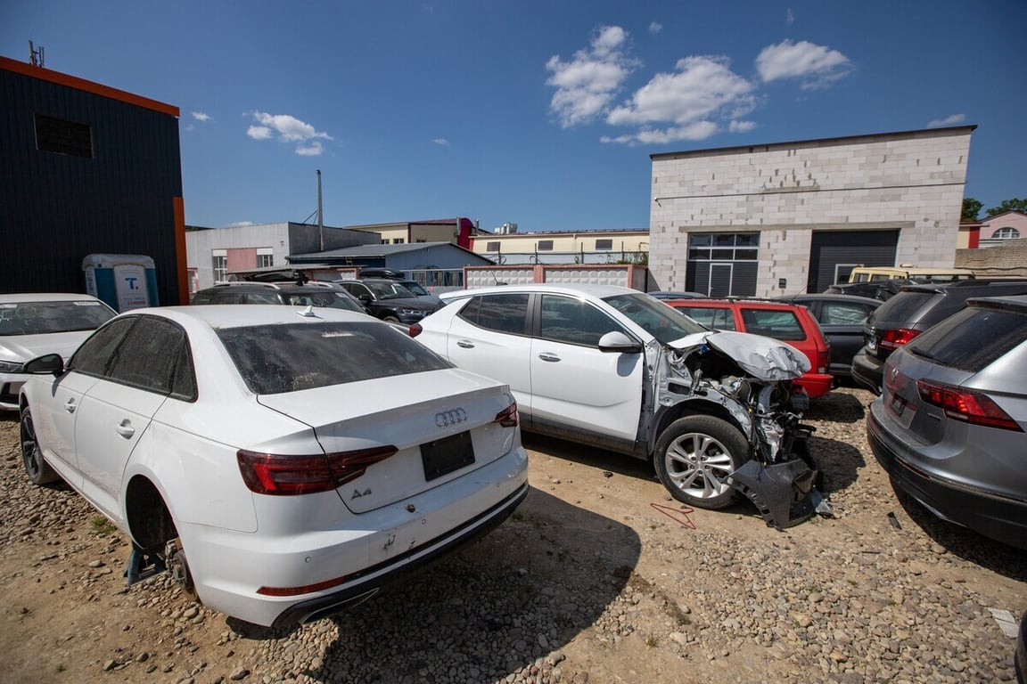 Белорус хотел пригнать «биток», но удивился стоимости доставки