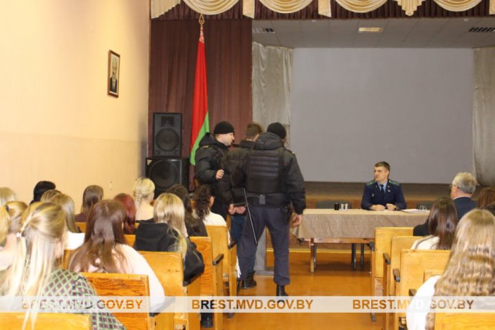 Заключен под стражу учащийся одного из колледжей Пинска. За что?