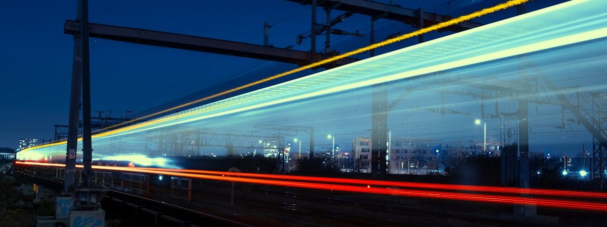 В Белгородской области сошел с рельсов грузовой поезд