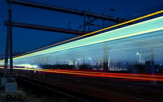 В Белгородской области сошел с рельсов грузовой поезд