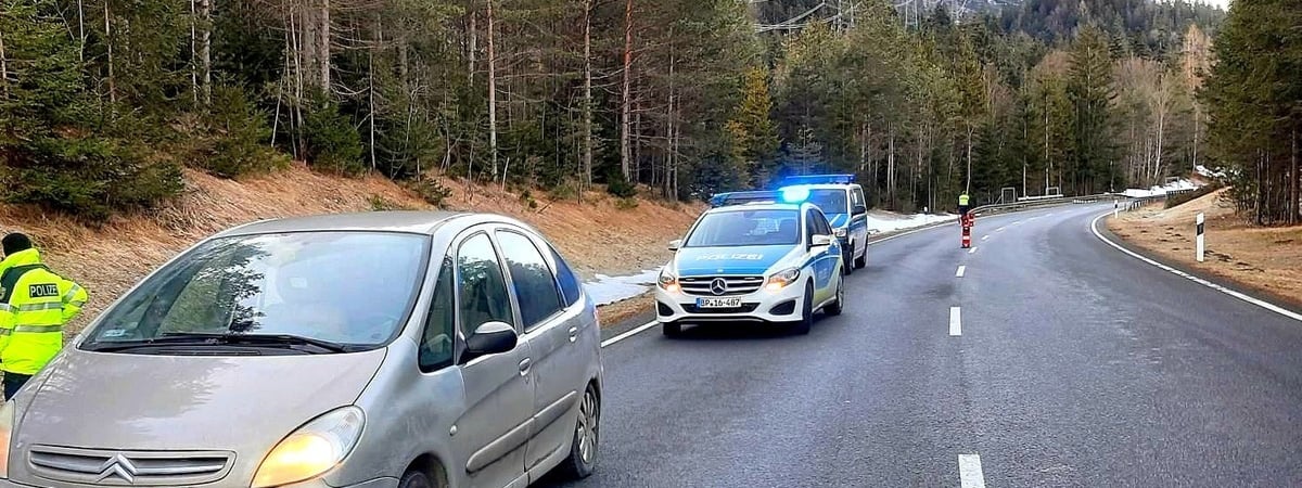 В Германии белорус распылил перцовый баллончик в лицо полицейскому. Кого прятал в машине?