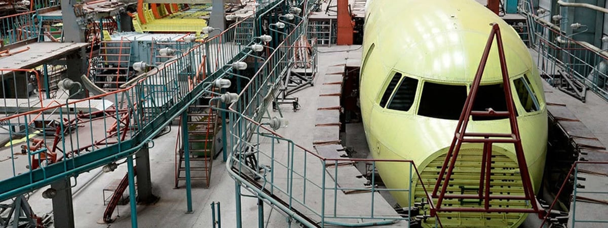 «Выясняется, что «могучая» страна едва ли может выпустить один самолет»