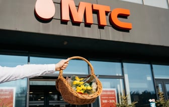 МТС в Международный женский день раздал тысячу букетов в столице и областных центрах