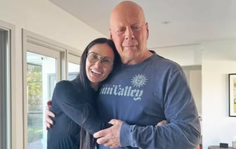 В Сети показали фото 70-летнего Брюса Уиллиса. Как сейчас протекает болезнь? — Фото