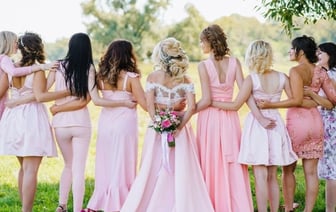 Стало известно, сколько браков было зарегистрировано в Беларуси в прошлом году