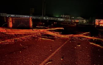 Повреждены авто и крыши домов — ветер натворил беды в Беларуси