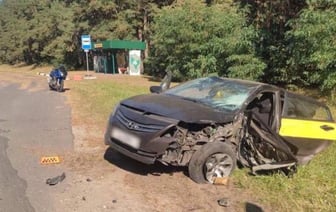 Совершая обгон, водитель Nissan столкнулся с такси под  Брестом