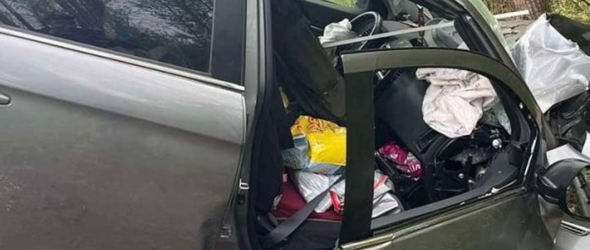 В Жабинковском районе водитель Mitsubishi уснул за рулем и врезался в дерево