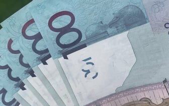 В Беларуси средняя зарплата снизилась на 266 рублей. Публикуем цифры по областям
