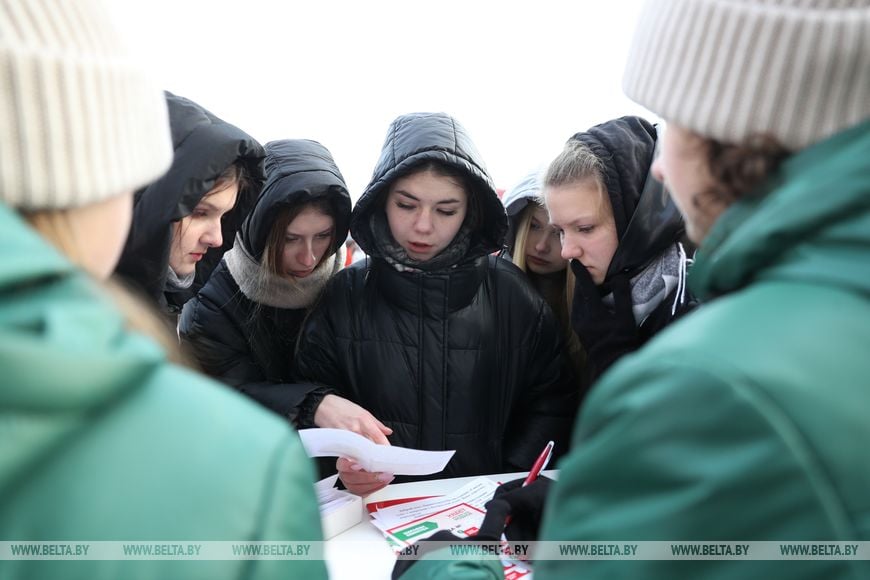 Мурал «Будущее Беларуси в твоих руках» появился в Барановичах