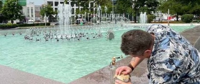 Разрешаете детям купаться в фонтане? Специалисты центра гигиены взяли воду на анализ — смотрите, кого там нашли