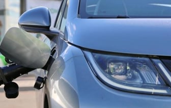 Узнали первую страну мира, где электрокаров больше бензиновых авто