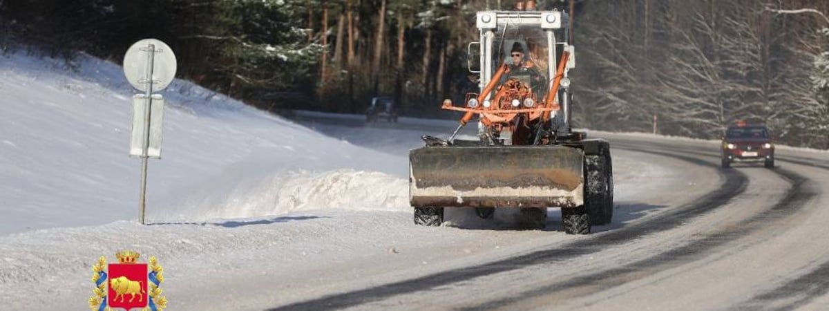 В Гродненской области устраняют последствия снегопада