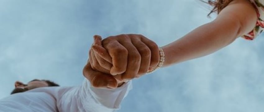 «Разница в возрасте в 27 лет нас не испугала». Необычная история любви белоруски